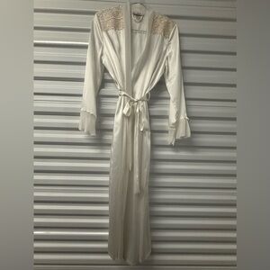 Linea Donatella Ivory Long Sleeve Full Length Wrap Robe with Belt Size S/M